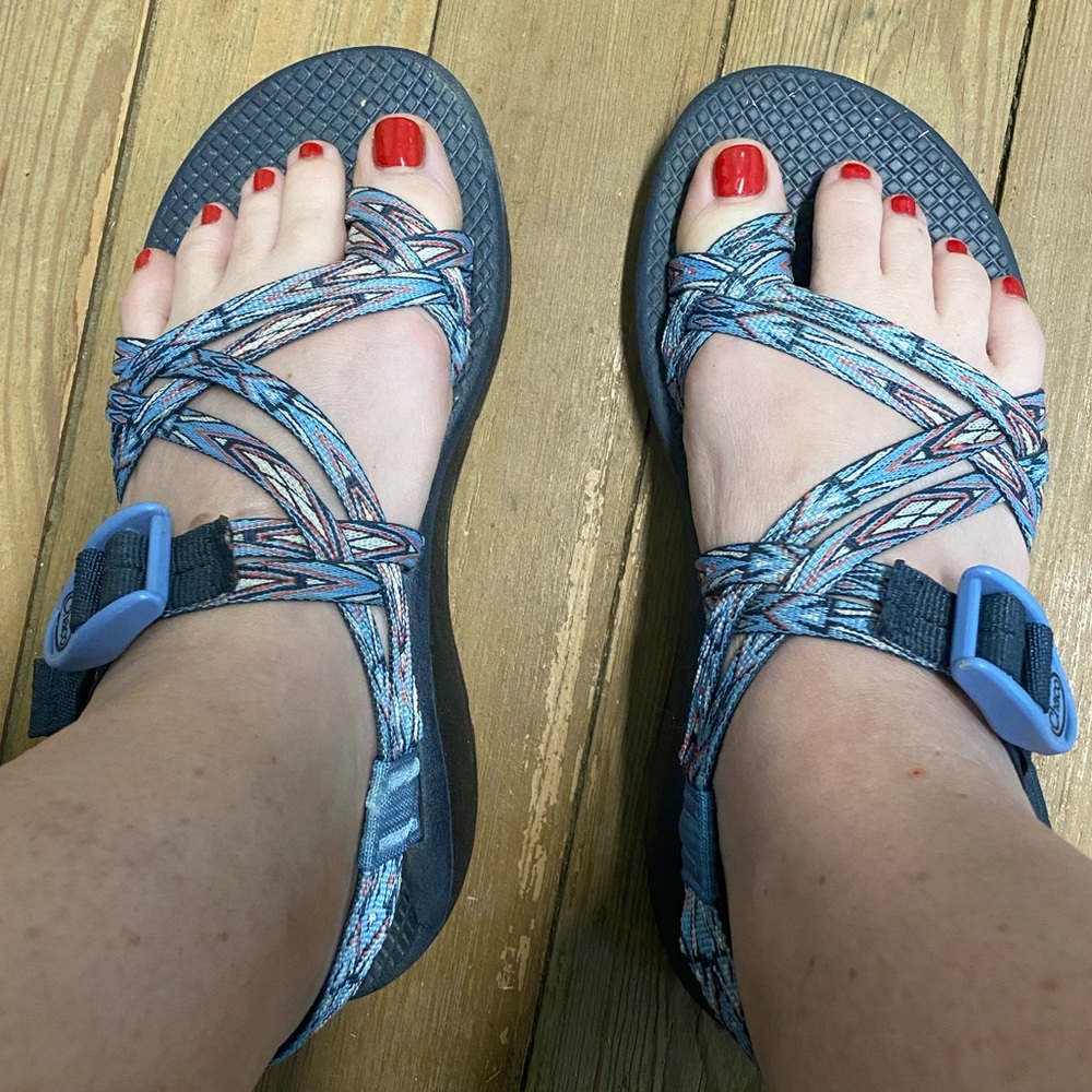 Barely used classic Chacos